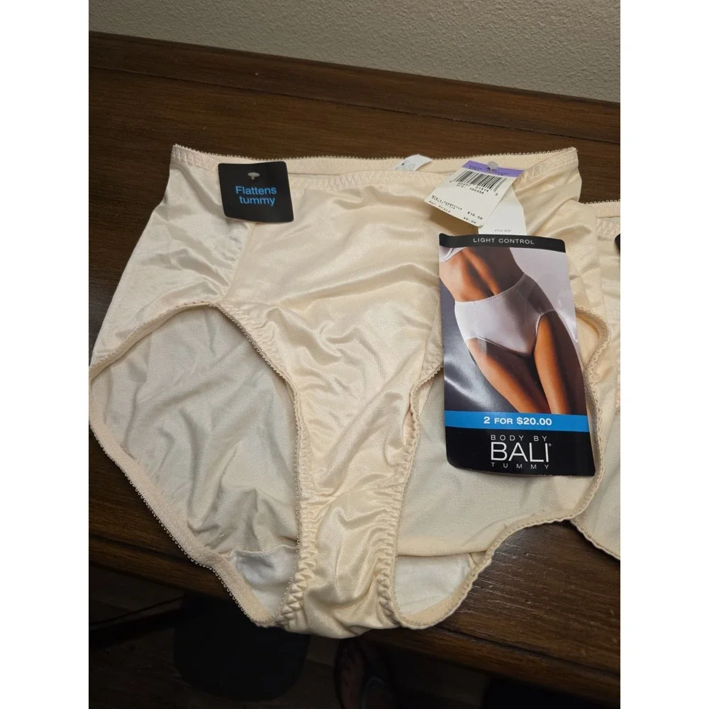 VTG 2002 Bali 8701 Light Control Hi Cut Brief Panties XL Shapewear NOS Tags